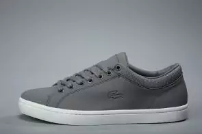 lacoste straightset baskets cuir gray